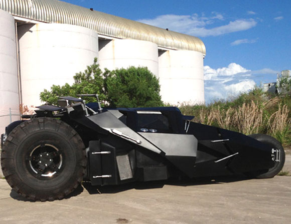 نسخة عن سيّارة Batman بين يديك بمليون دولار!