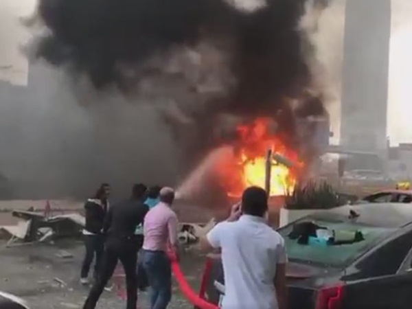 بالفيديو .. شاهد سقوط رافعة في الشيخ زايد
