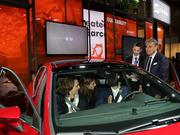 بالفيديو: شركة سيات تستعرض السيارة الأكثر أمانًا في العالم!