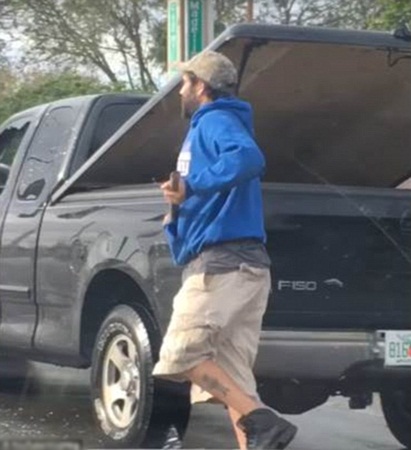 مشاجرة غاضبة بين سائق فورد وسائق بي إم دبليو .. فيديو