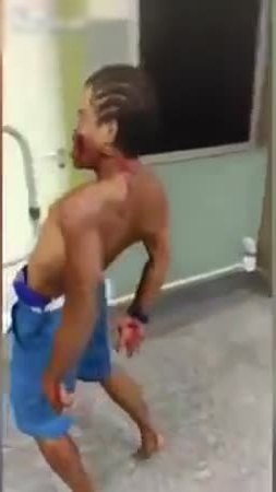 رجل تسكنه روح شريرة يجتاح الإنترنت .. فيديو مزعج