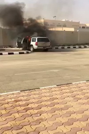 شاهد .. احتراق سيارة في بريدة