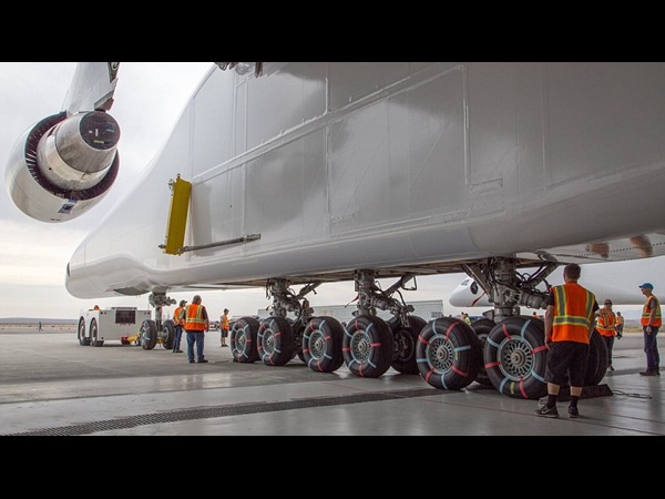 بالفيديو .. شاهد أكبر طائرة في العالم