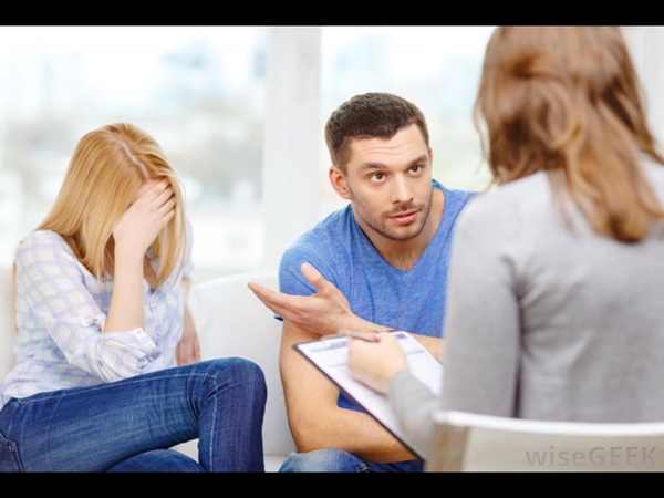 ماهي العلامات التي تخبرك بضرورة الذهاب إلى مستشار للعلاقات الجنسية