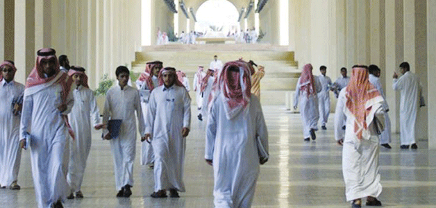 من هم المرافقين الذين ينتظرون إعفائهم من الرسوم بالسعودية؟