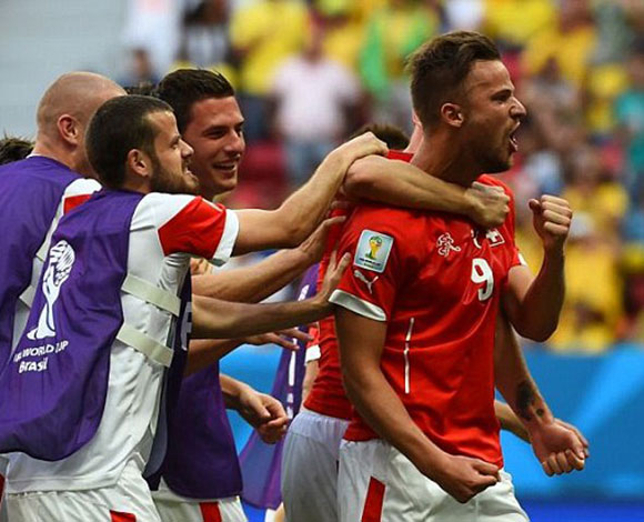 سويسرا تفوز على الاكوادور 2-1 ... وهكذا كانت أجواء المباراة
