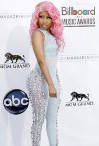 إليك بالصور أزياء النجمة "Nicki Minaj" 