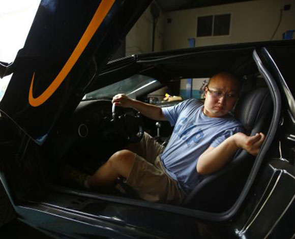"Lamborghini Diablo" بنسخة مميزة لمحبي سباق السيارات والتفحيط