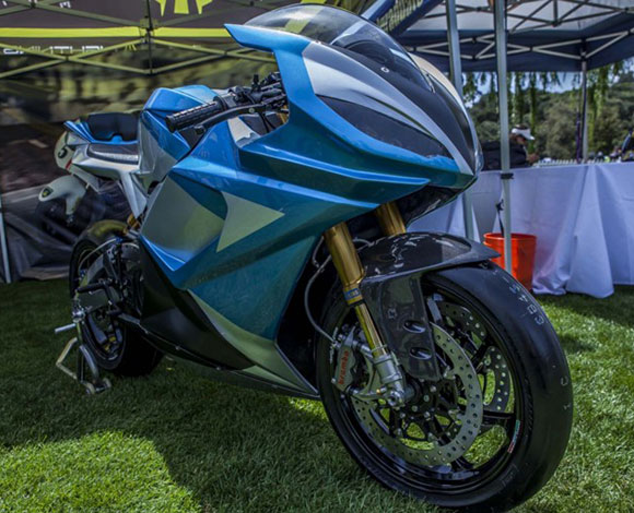 دراجة Lightning LS-218 البخارية... الأفضل لمحبي التفحيط