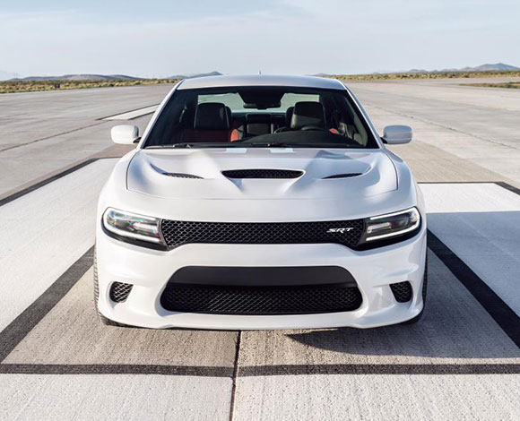 "dodge charger hellcat srt 2015" تنطلق بأقصى سرعة