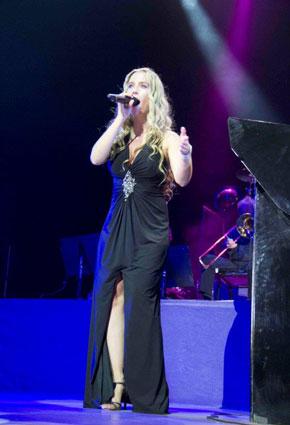 ياني يخطف الجمهور إلى عالم من دون حدود في دبي