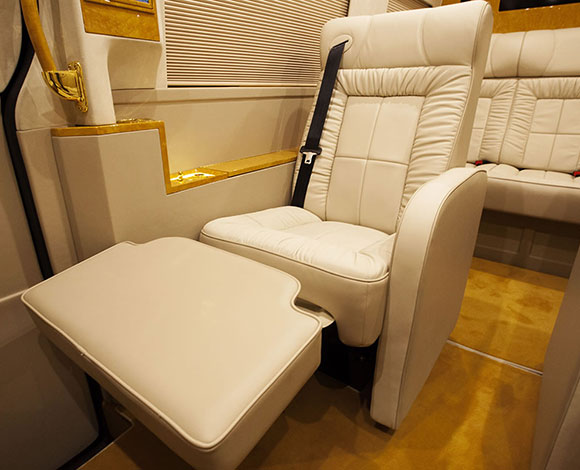 الكشف عن سيارة Grazia من انتاج Lexani Motorcars