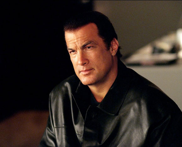 حقائق ربما لا يعرفها كثيرون عن شخصية جيمس بوند