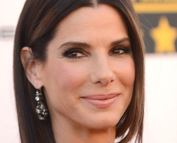 أغنى 10 نجمات يتكفلن وحدهن برعاية أطفالهن