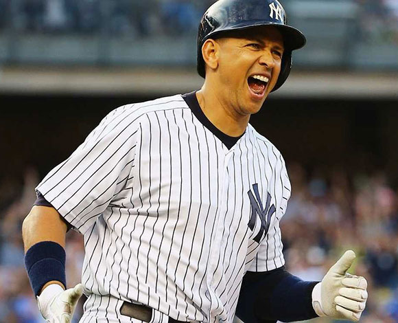 كيف ينفق النجم أليكس رودريغيز ثروته الضخمة؟