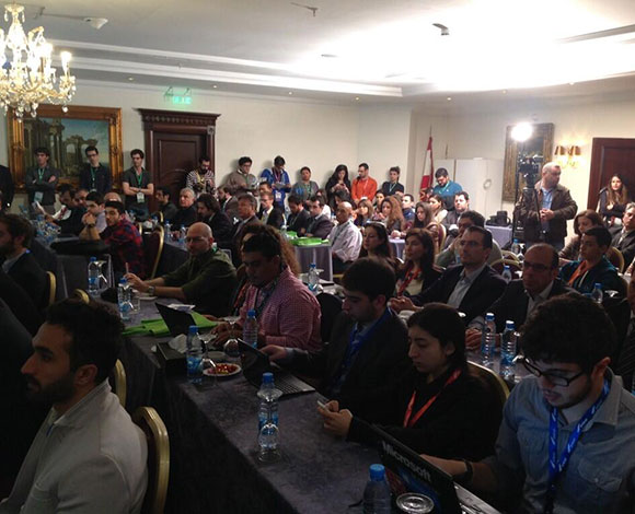 رائد في كواليس المؤتمر الخامس لعرب نت - بيروت