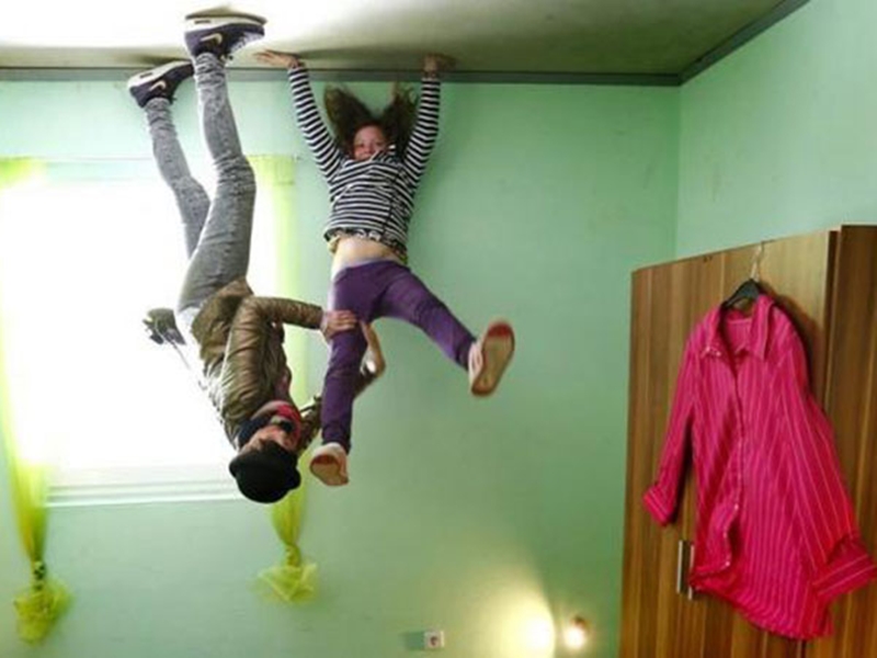 "Crazy House" المنزل المقلوب في ألمانيا