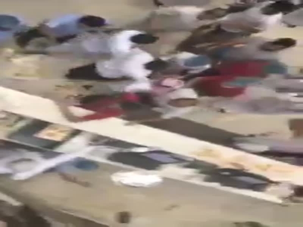 بالفيديو .. شجار ودماء في وقت السحور بأحد المطاعم
