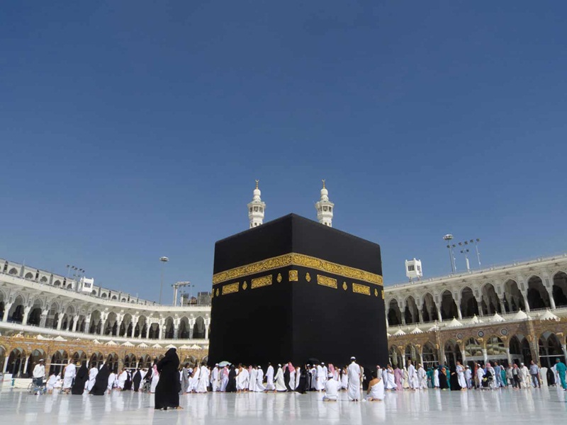 الانتهاء من تركيب أعلى مصلى معلق في العالم
