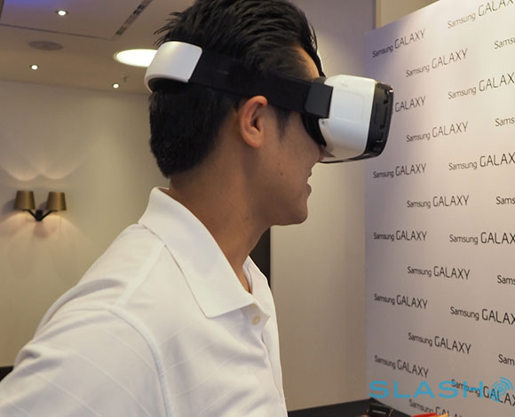 كل ما يجب أن تعرفه عن نظارة سامسونج Gear VR من أوكلوس 
