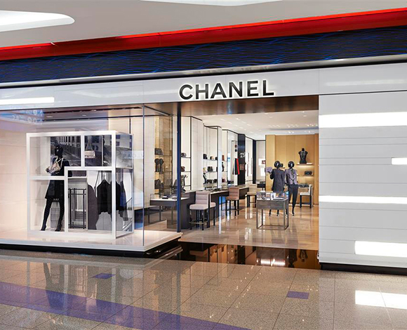 CHANEL تفتتح متجراً جديداً لها في مبنى الركاب رقم 3A