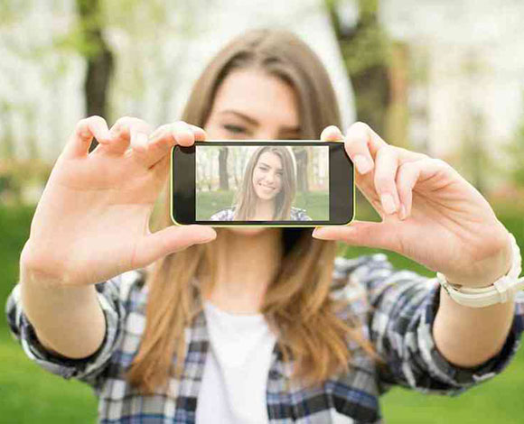 احصائيات صور Selfie - سيلفي على الشبكات الاجتماعية