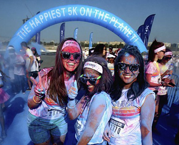 "سباق الألوان Color Run" في دبي بالصور
