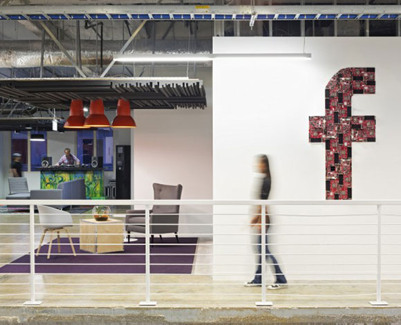 تعرف الى ابرز رواتب الموظفين العاملين في فيس بوك