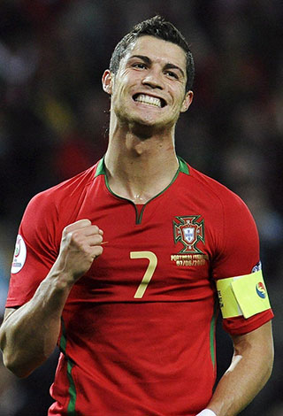 من هم أفضل 10 لاعبين مشاركين في كأس العالم؟