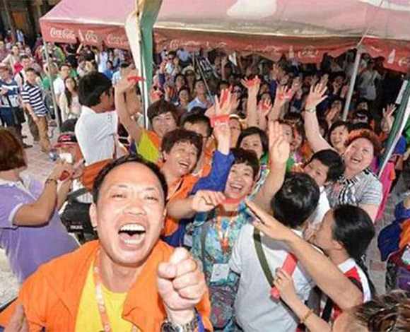 مفاجآة سارة لموظفي إحدى الشركات الصينية... رحلة مجانية الى تايلاند