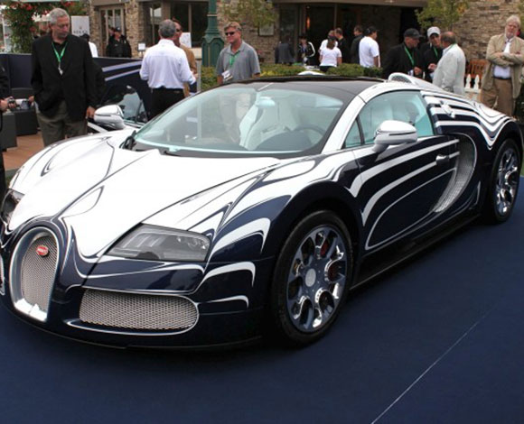 بالفيديو: تعرف على السعودي الذي يملك أندر سيارة في العالم