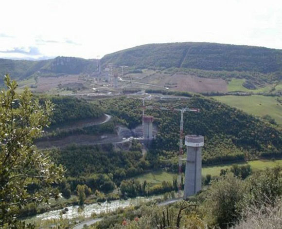 جسر Millau أطول وأعلى جسر في العالم... بالصور