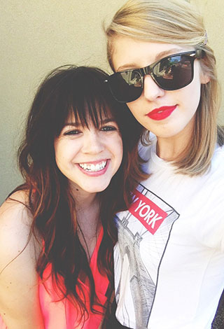 تعرف إلى أبرز شبيهات النجمات حول العالم