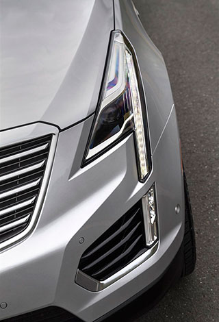 كاديلاك XT5 الجديدة: الفخامة في سيارة عائلية من طراز كروس أوفر