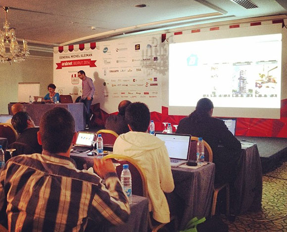 رائد في كواليس المؤتمر الخامس لعرب نت - بيروت