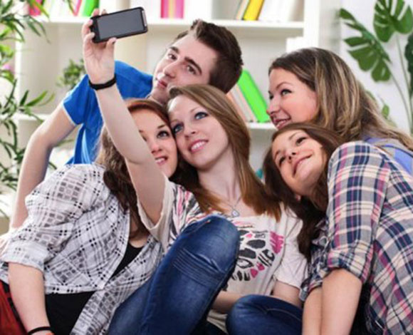 لهذه الأسباب المراهقون يفضلون "إنستغرام"