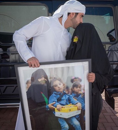 الشيخ حمدان آل مكتوم يحقق أمنية سيدة إماراتية