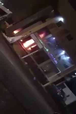 شاهد حريق في أحد بنوك القطيف .. والحادق جنائي