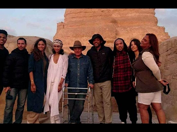 مغادرة ويل سميث للقاهرة بعد زيارته السريعة