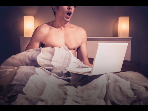 الأفلام الإباحية قد تدمر حياتك الجنسية