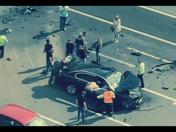 تعرض سيارة الرئيس الروسي لحادث ونجاة الرئيس .. فيديو