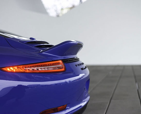 بورش تطلق نسخة محدودة من سيارة 911 GTS Club Coupe