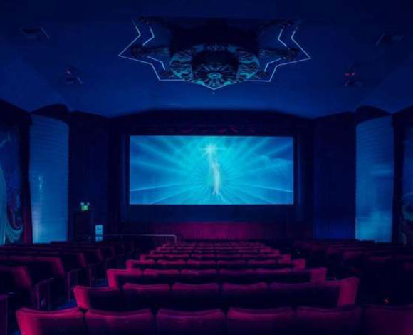لمحبي الأفلام... اغرب صالات السينما من حول العالم