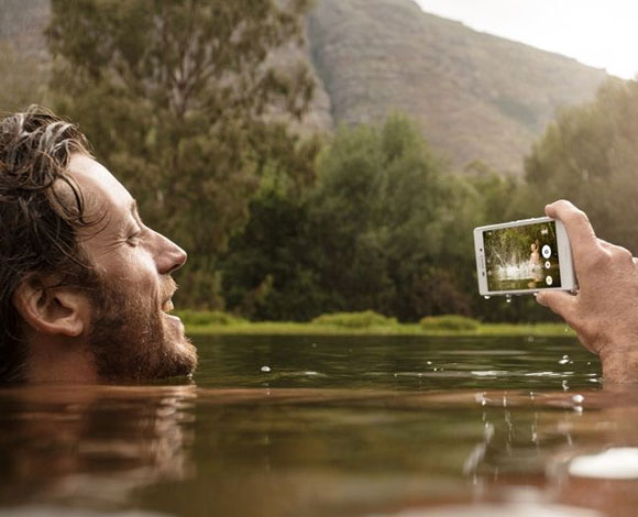 سوني تعزز عائلة هواتف Xperia™ بطرح هاتفها الجديد ذي تقنيات التصوير المذهلة