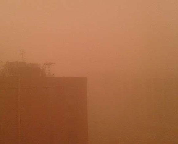 دبي تجتاحها عاصفة رملية قاسية... بالصور