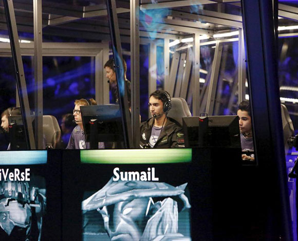 بالصور: توزيع جوائز بالملايين في بطولة لعبة الفيديو "Dota 2" في سياتل