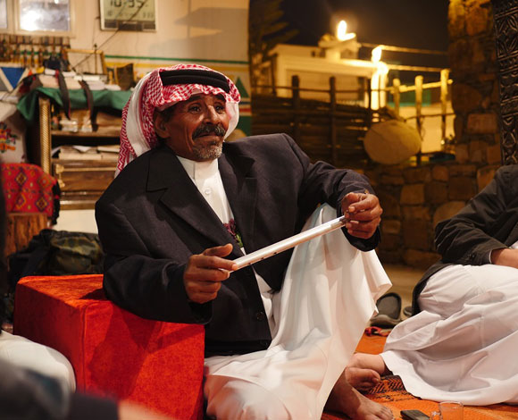 كاديلاك وبالتعاون مع "حسين الدغريري" يكتشفان مناطق جديدة في السعودية