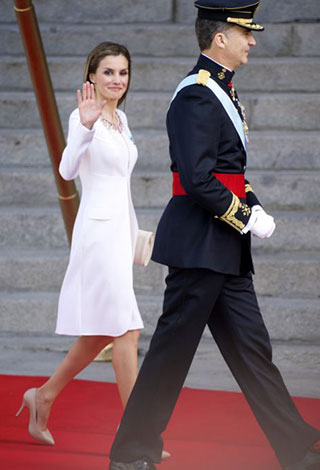 حفل تنصيب الامير فيليب ملكاً على اسبانيا 