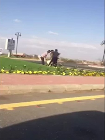 فضيحة إزالة الورود فور انتهاء زيارة الأمير .. فيديو