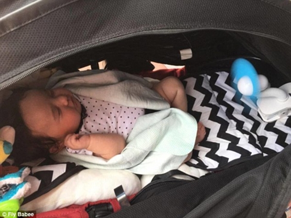 فلاي بيبي .. حل نهائي لمشكلة الأطفال على الطائرات